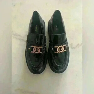 Guess black patent leather lug sole loafers with gold tone G link chain W size 8